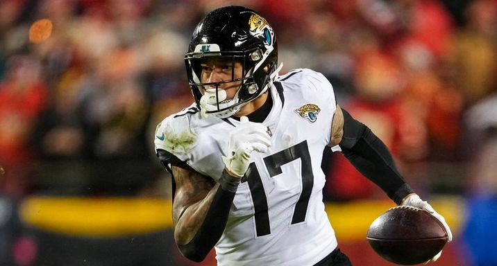 Source - Jaguars expected to use franchise tag on TE Evan Engram